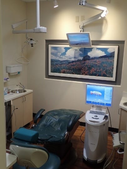 Dental treatment room